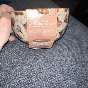 NWT CoreHome Ginkgo Elegant Tan Noodle Bowl with Chopsticks